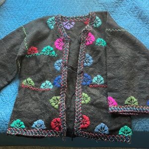 Guatemalan Sweater: vintage, woolen, handmade, embroidered.
